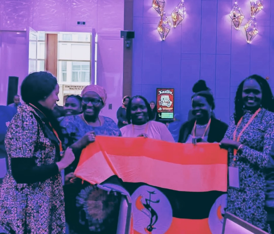 Women entrepreneurs working together